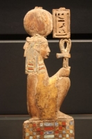 A deusa Maet  com a cruz ansata